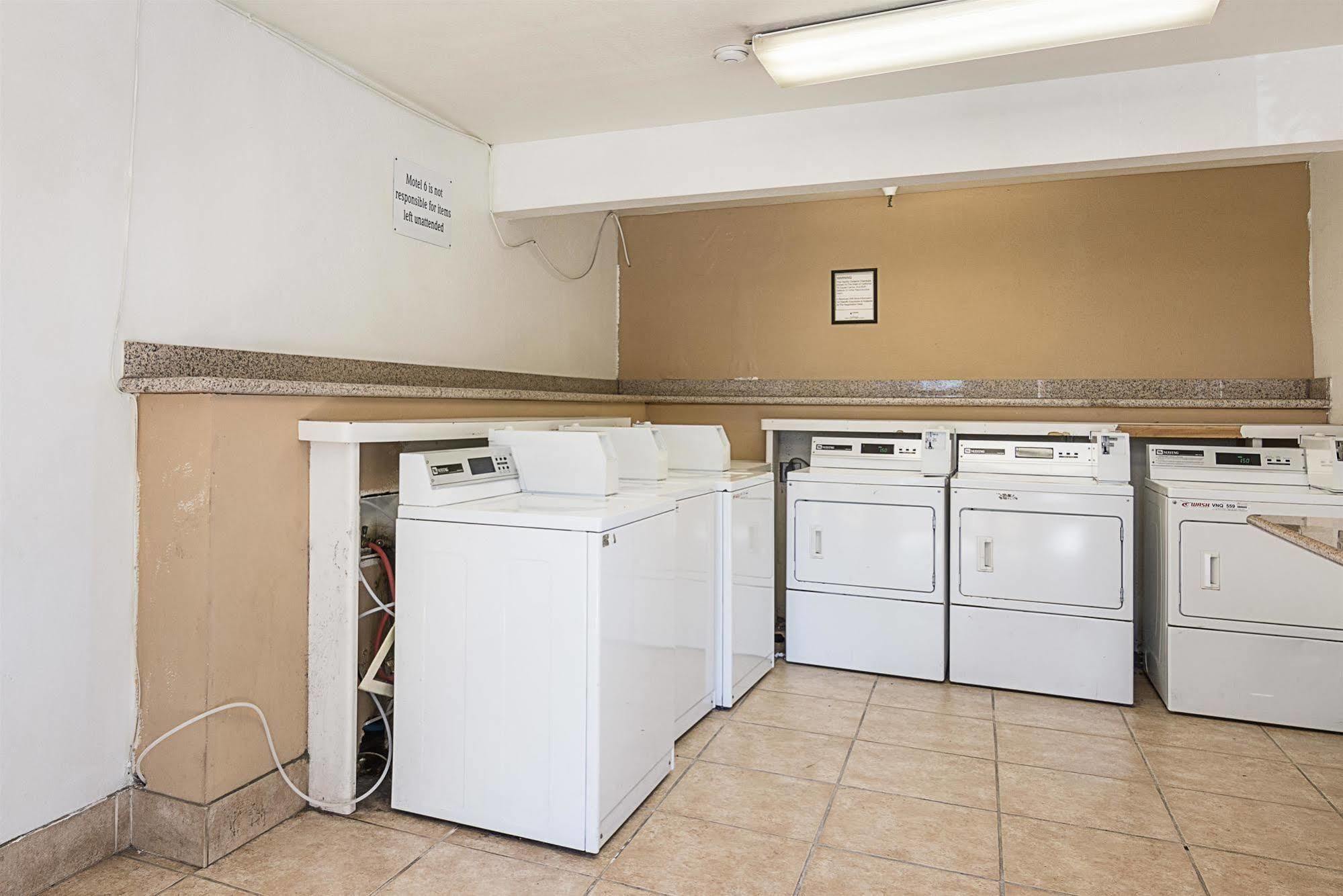 Motel 6-Stockton, Ca Екстер'єр фото