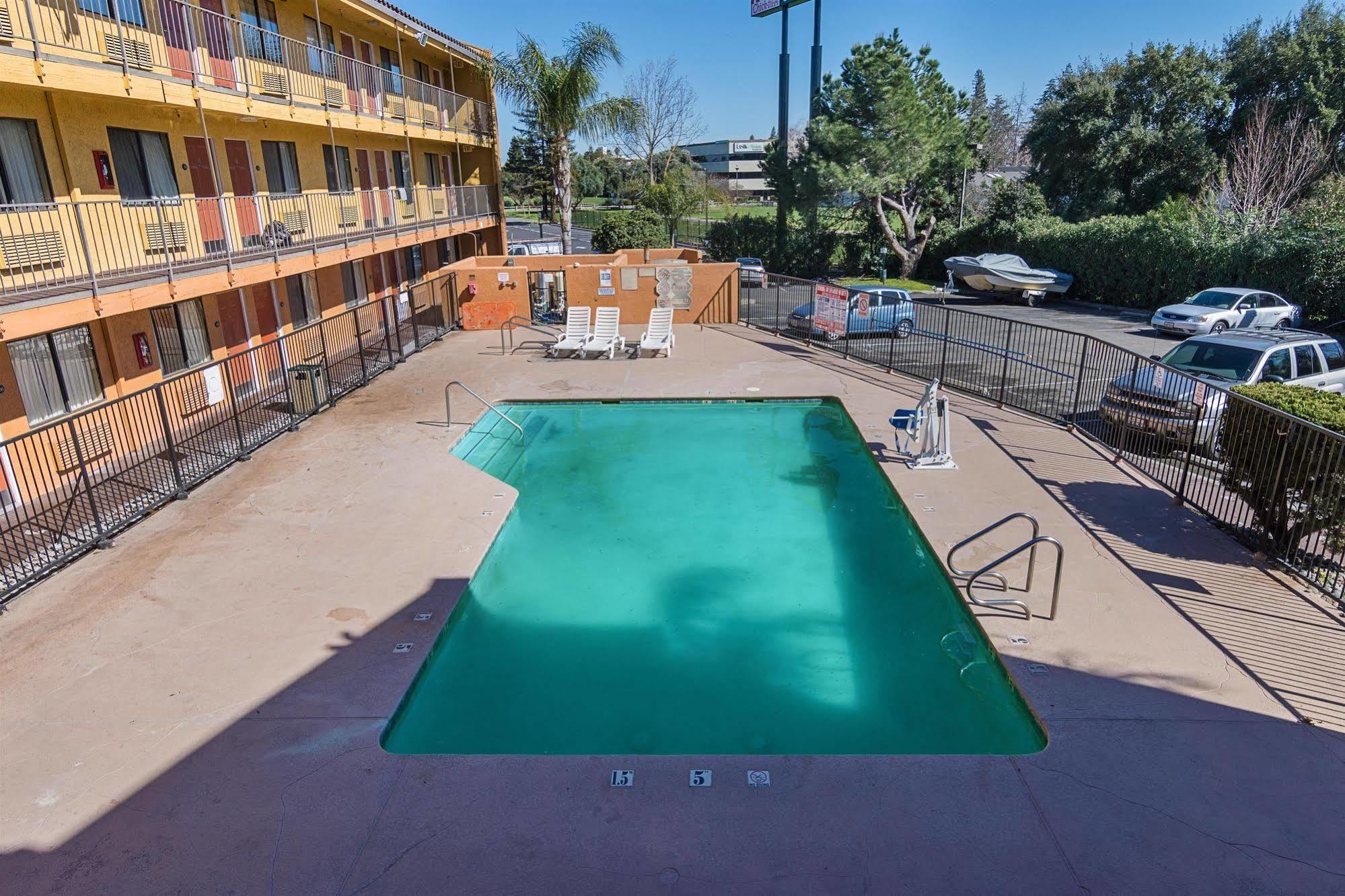 Motel 6-Stockton, Ca Екстер'єр фото